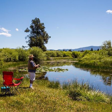 Bend-Sunriver Camping Resort Two-Bedroom Cabin 5 Bagian luar foto